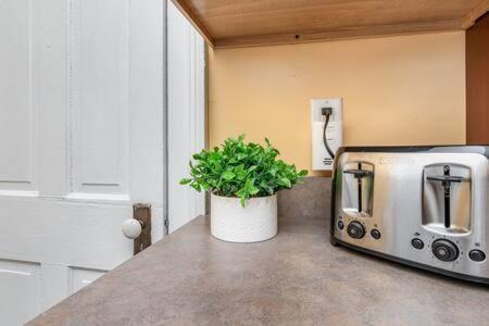 Beautiful Downstairs 1Bed 1Bth Charmer- Pet Friendly Michigan City Luaran gambar
